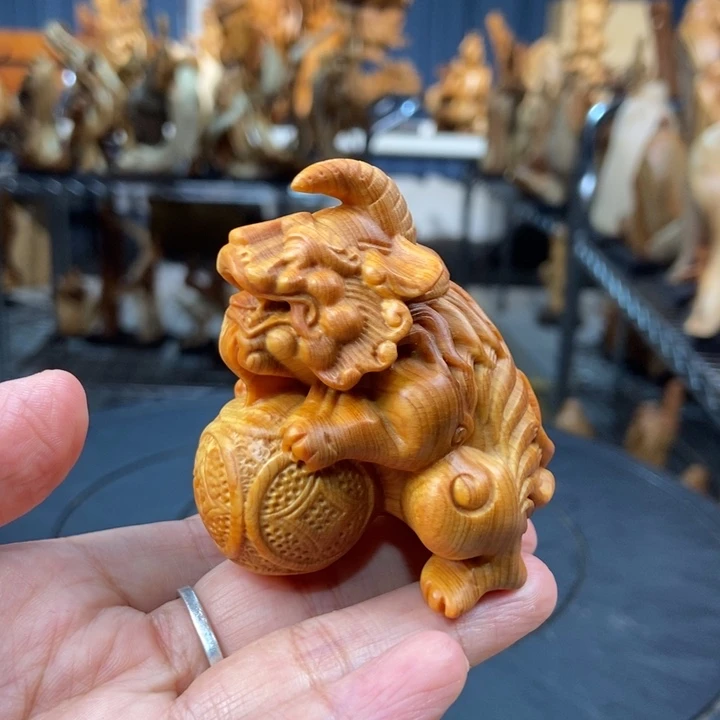 柏木（崖柏）貔貅抱球