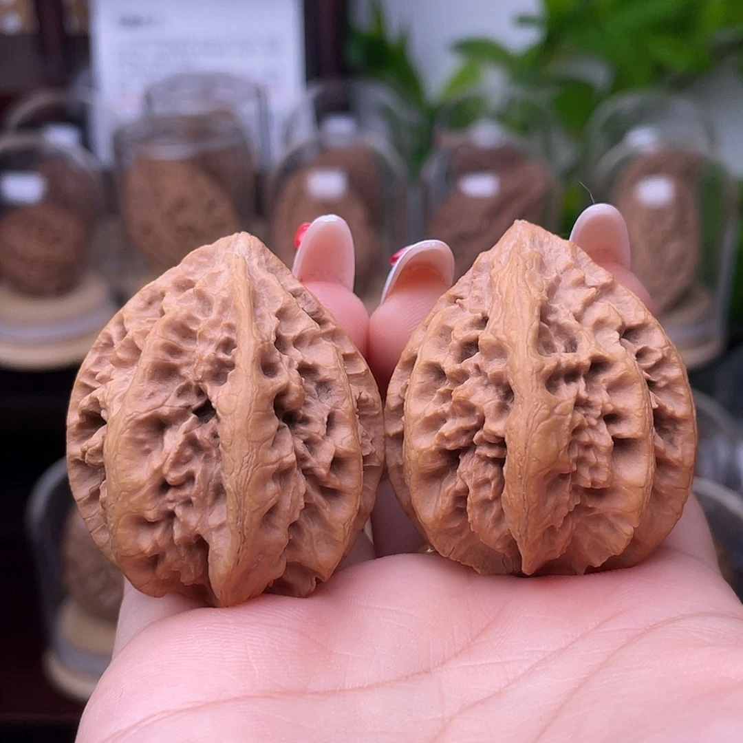 文玩核桃吊坠八棱灯笼