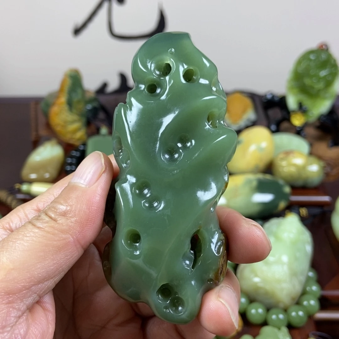 未镶嵌岫岩河磨玉（透闪石质玉）珠宝奇石