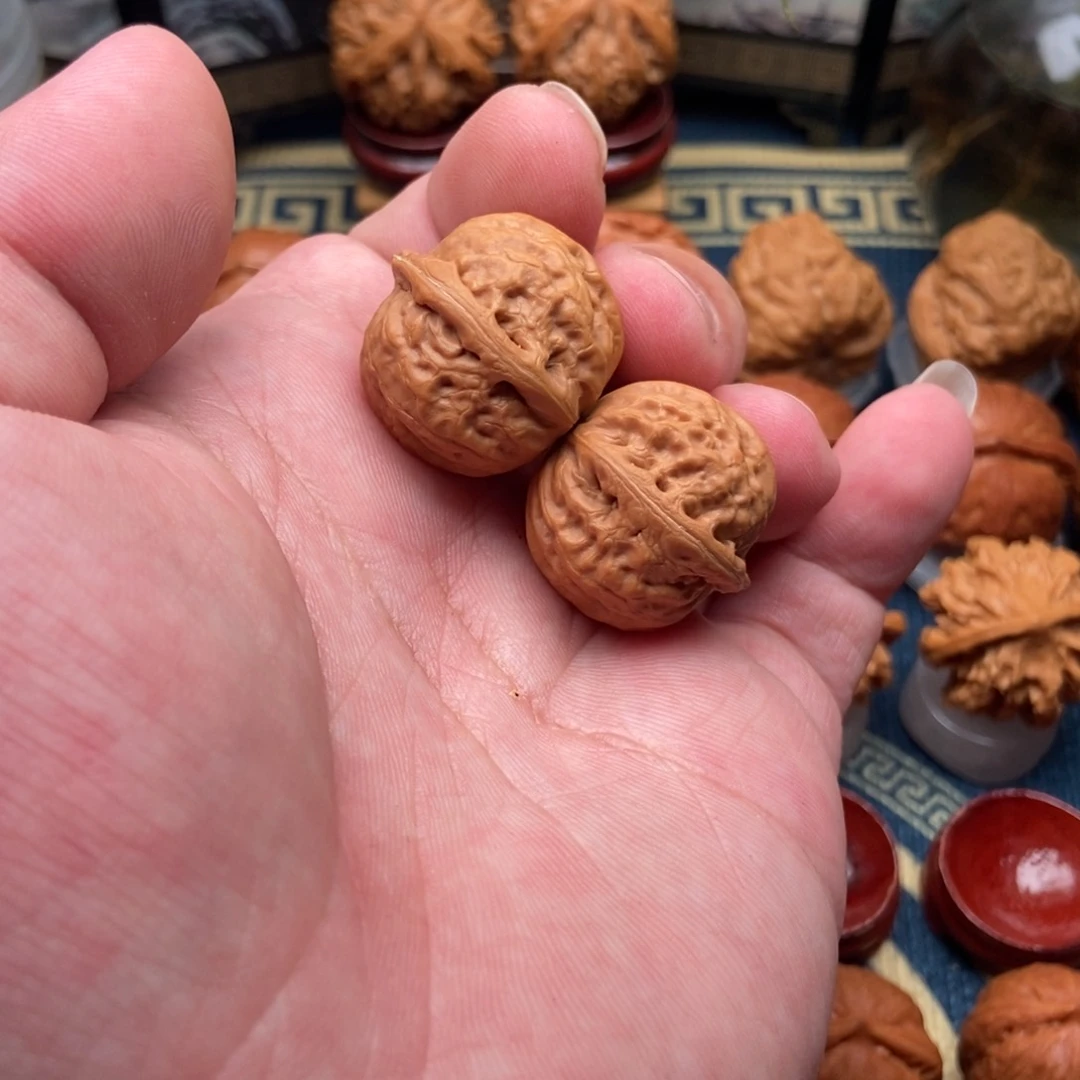 文玩核桃把件玉石方尊