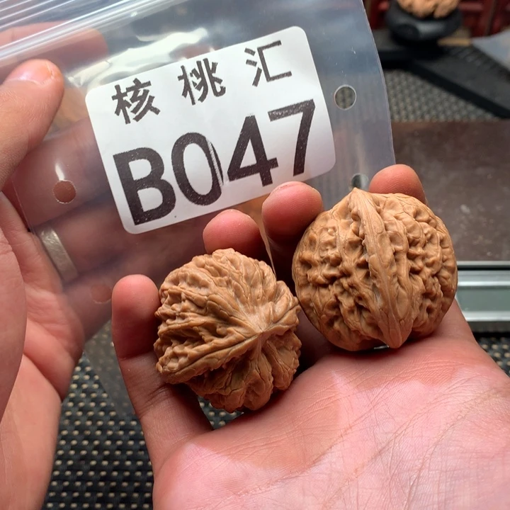 吊坠文玩核桃红锦鲤