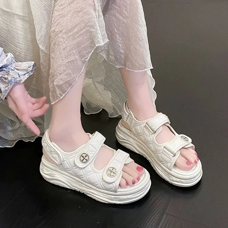 (孤品捡漏）听主播口令品牌撤柜微瑕介意勿拍百搭网红内增高凉鞋