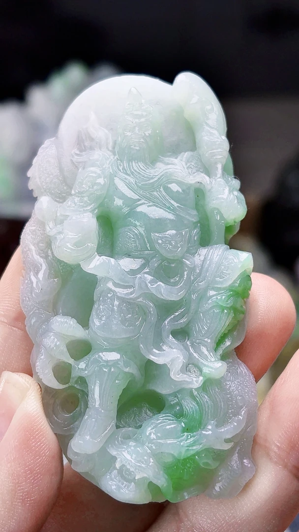 天然缅甸翡翠冰胶阳绿关公毛货买断需抛光尺寸