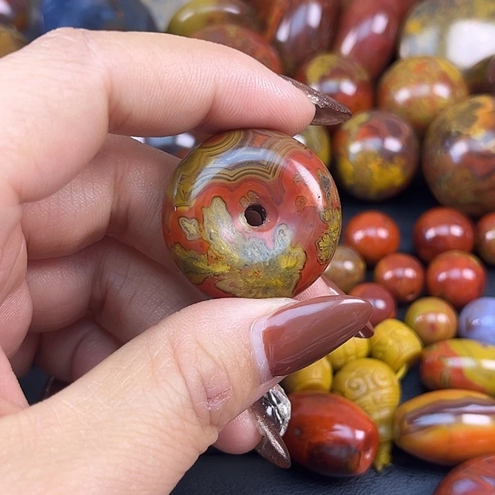 玛瑙/玉髓合金颈饰战国红平安扣