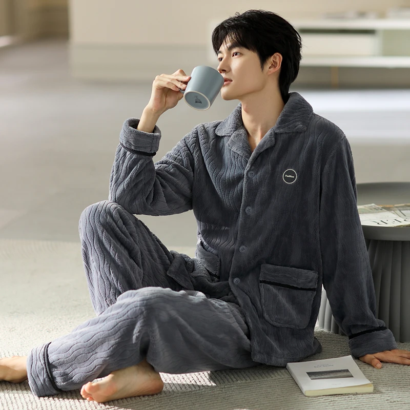 2025秋冬季新款休闲可外穿家居服高档睡衣男士法兰绒暖绒男款套装