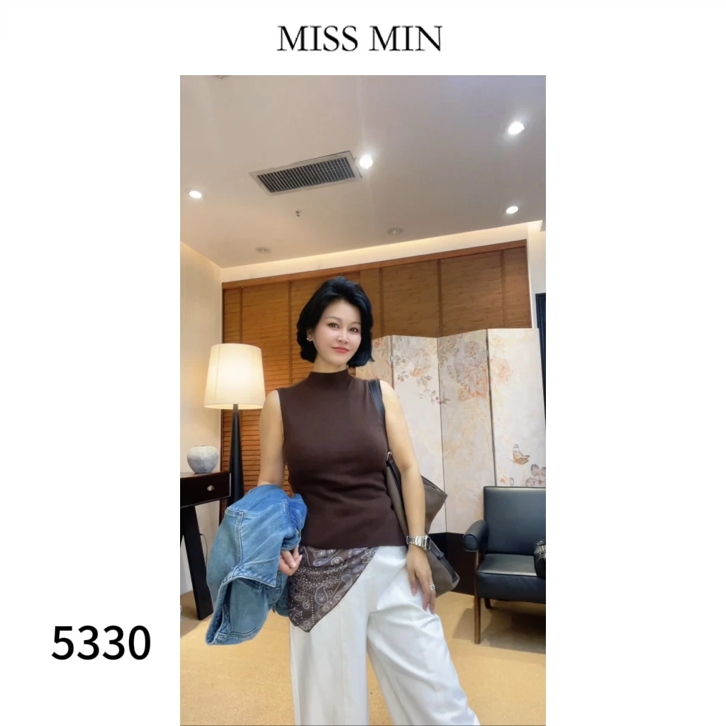 MISS MIN【初晴】侧边开叉褶皱背心洋气衣服女春季修身内搭上衣5330