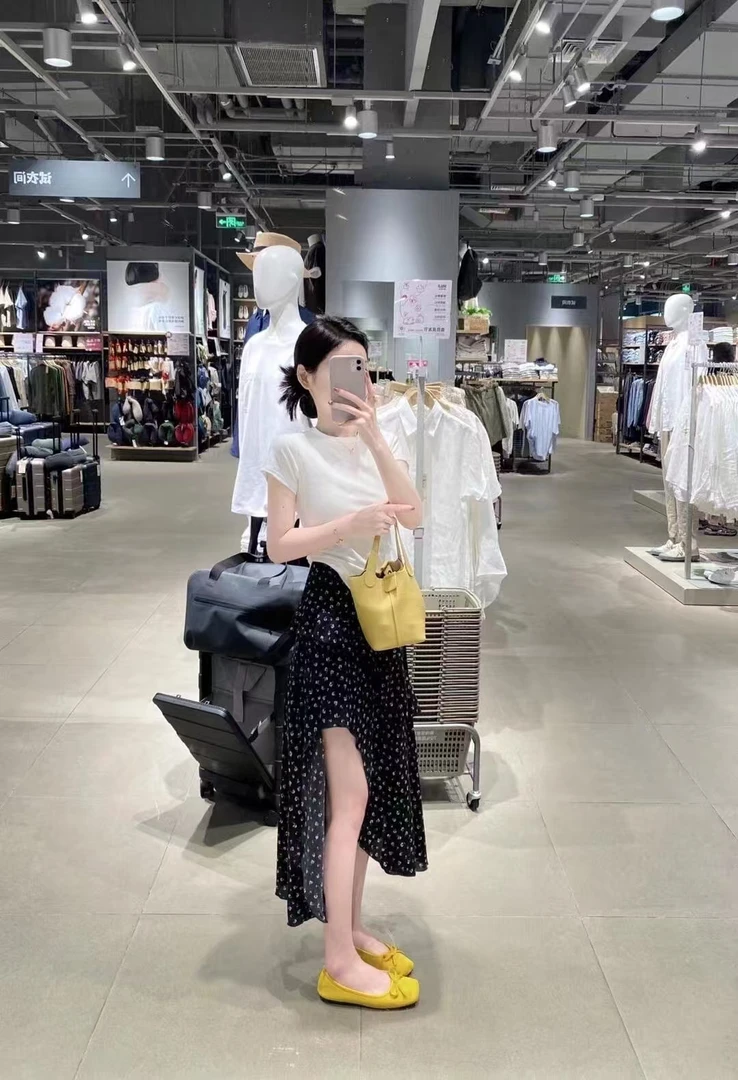 2025春夏新款韩系鉴于白色正肩短袖t恤高腰显瘦不规则碎花半身裙