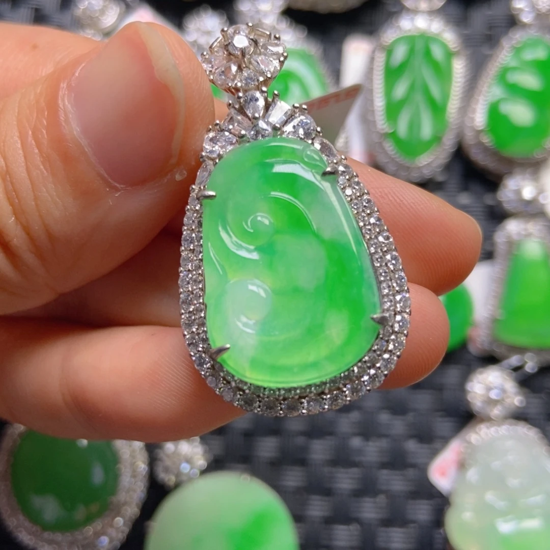 翡翠银S925镶嵌颈饰如意吊坠