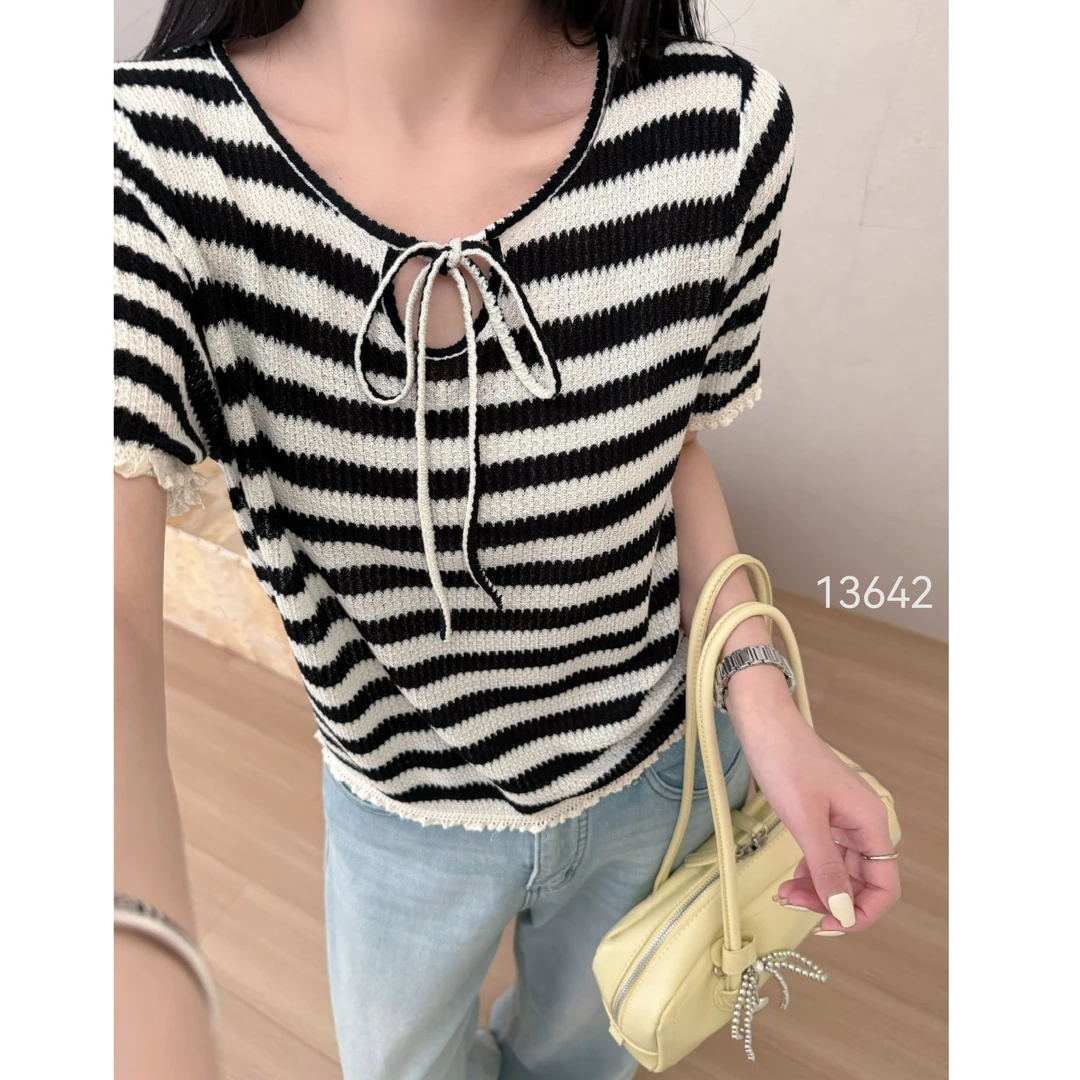13642（部分无水洗唛，介意慎拍）WANGDAN新款条纹领口系绳短袖