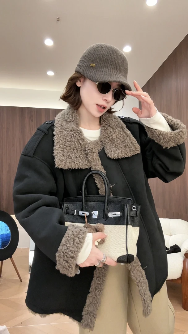 月月 2025秋冬新款小众设计极简风全毛内里百搭外套 2510C7320