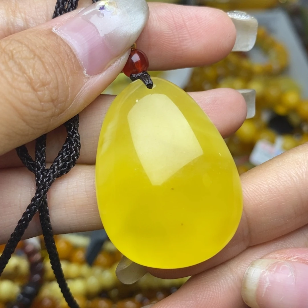 未镶嵌琥珀珠宝奇石