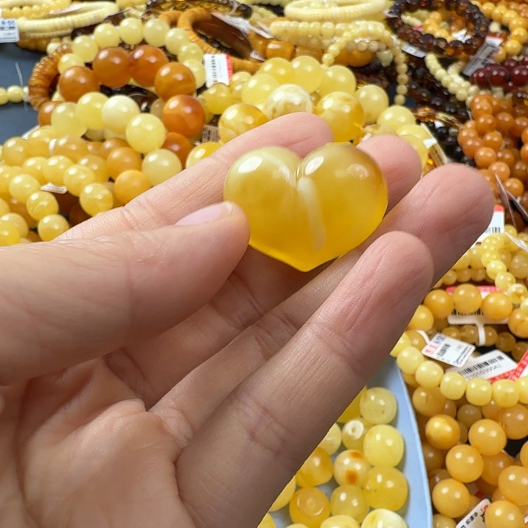 琥珀未镶嵌珠宝奇石