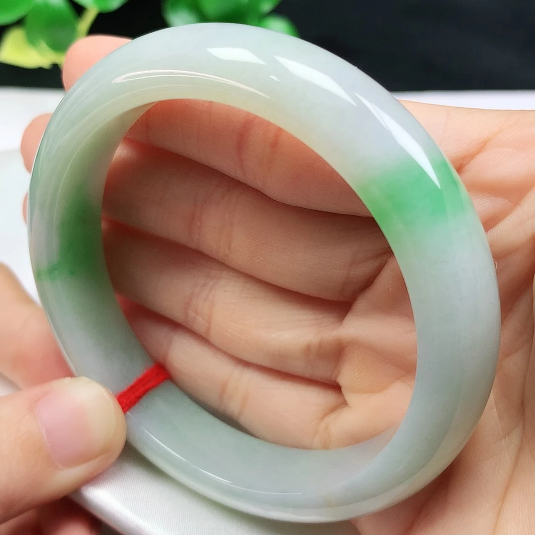 未镶嵌手镯翡翠57.2圈口白底青阳绿243