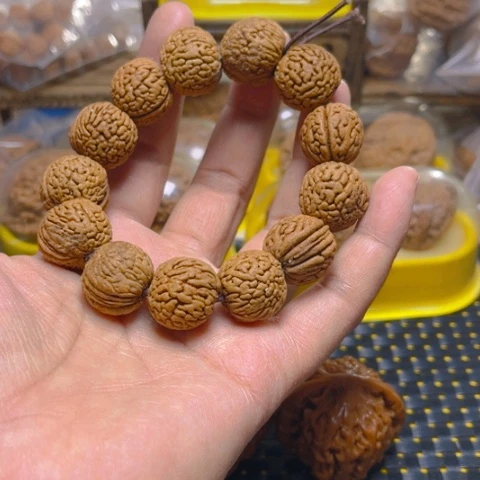 文玩核桃吊坠脑纹