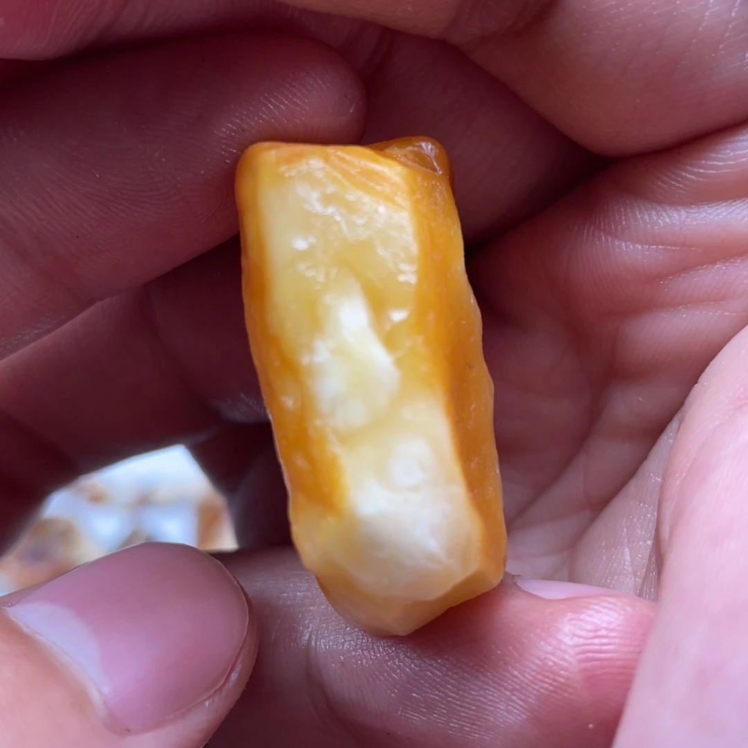 定制琥珀未镶嵌天然蜜蜡