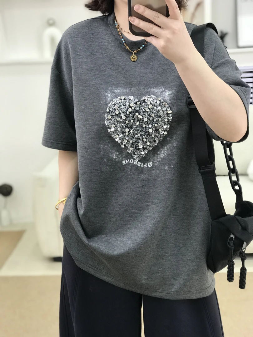 {莹莹推荐}米伦2515冬季大码女装简约水钻闪片爱心厚短袖