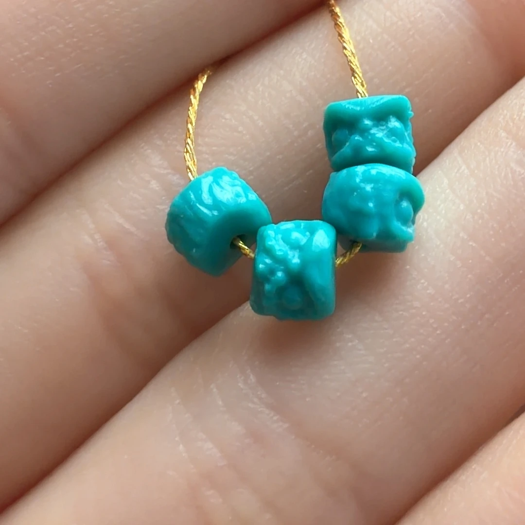 绿松石未镶嵌颈饰