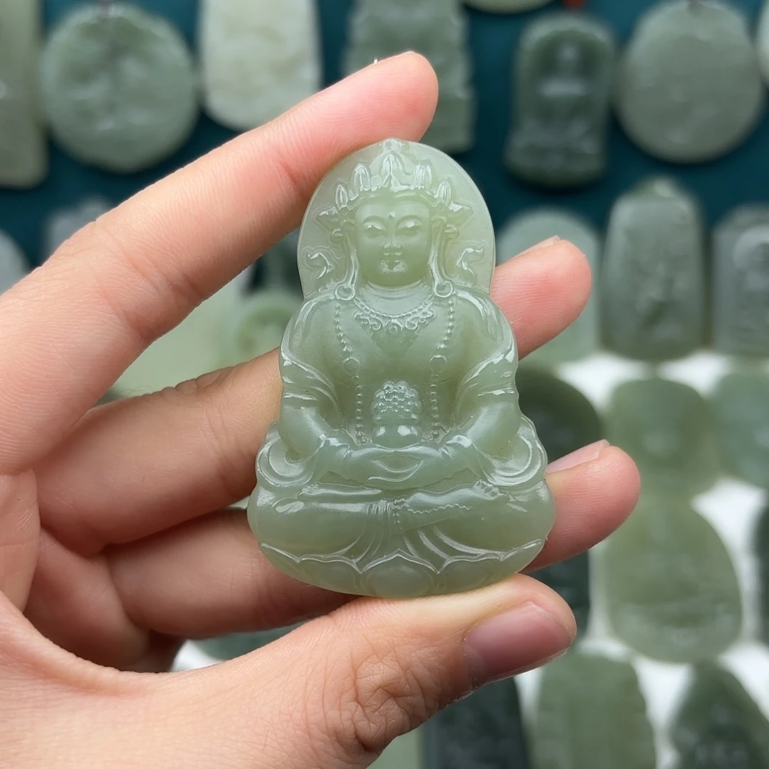 允***性和田玉未镶嵌颈饰