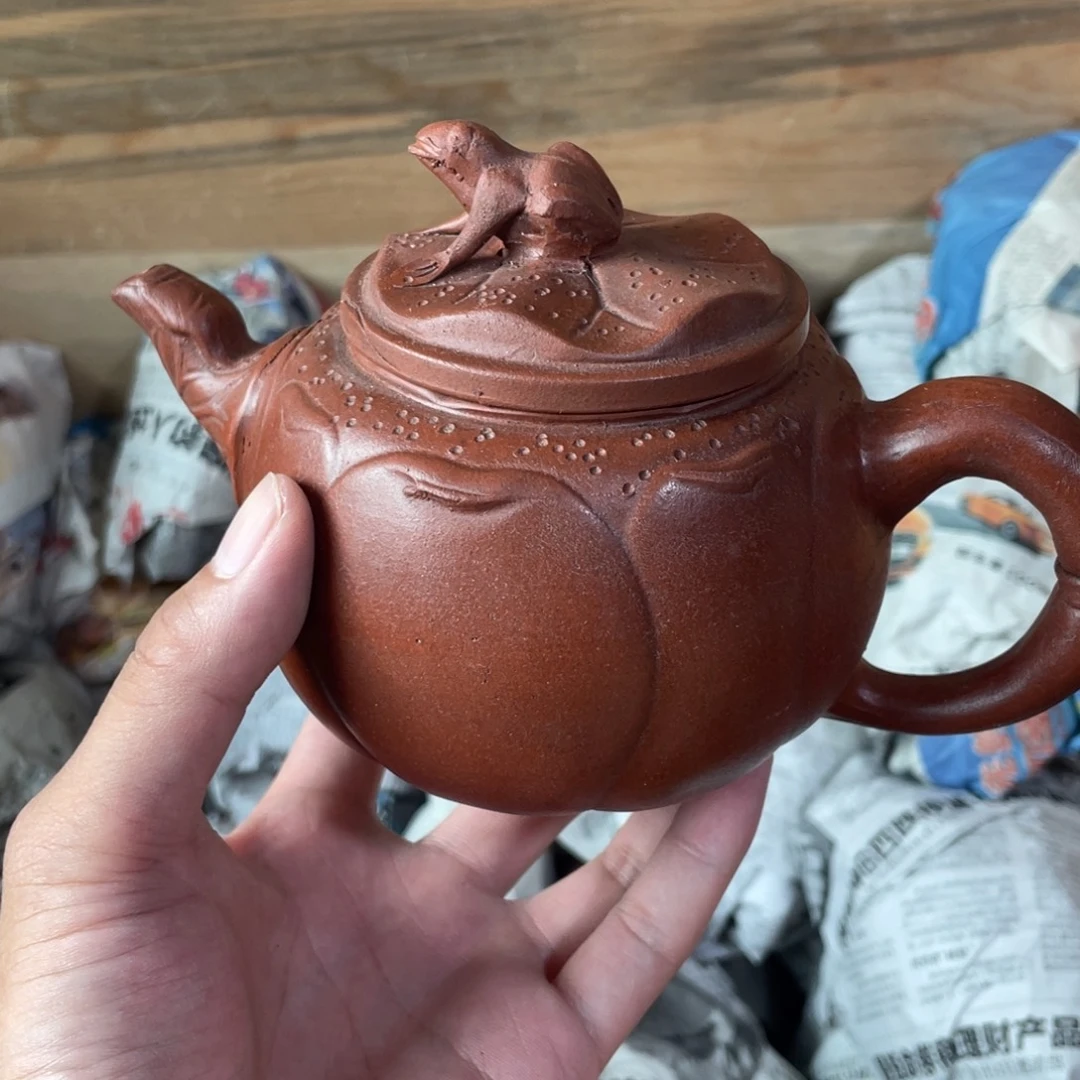 茶壶紫砂老厂紫砂壶一件。