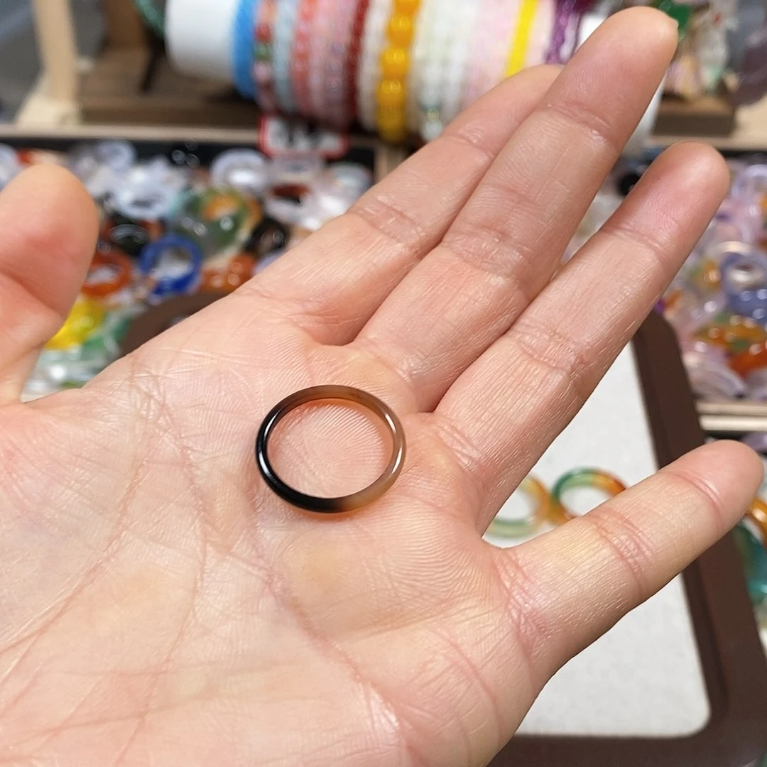 玛瑙/玉髓戒指未镶嵌.****。