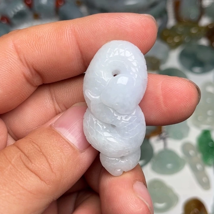 颈饰未镶嵌翡翠蛇