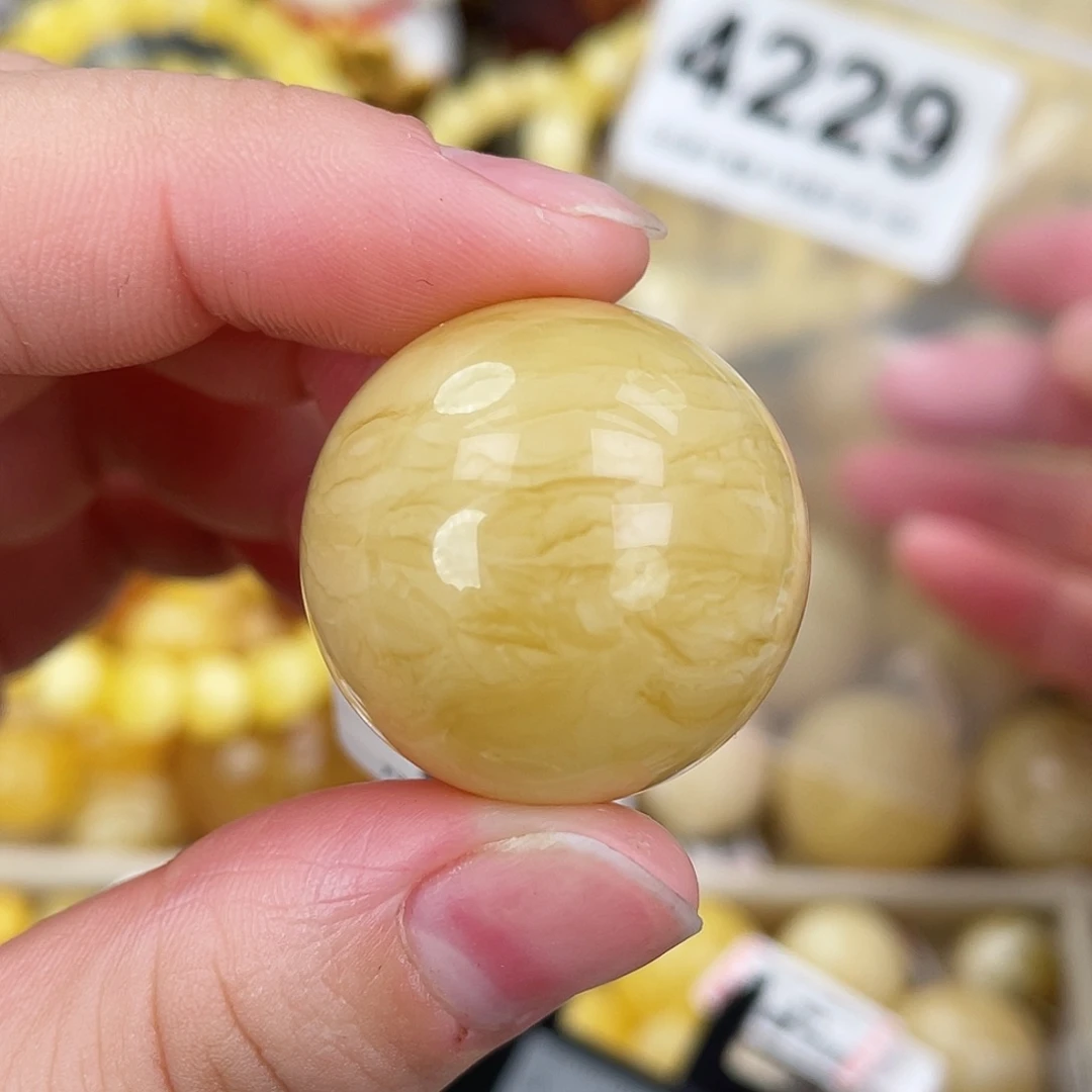 蜜蜡未镶嵌珠宝奇石26