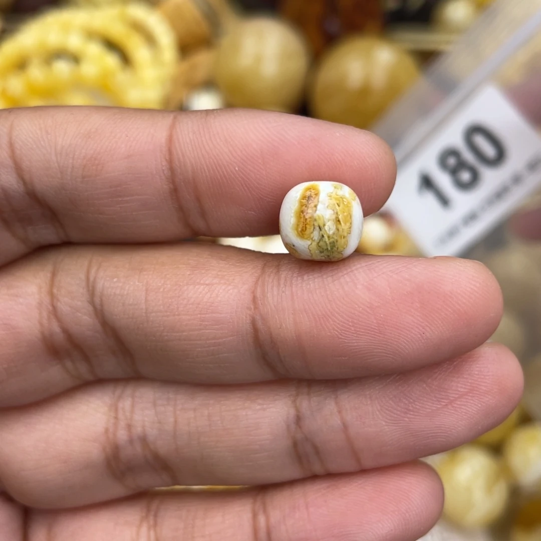 蜜蜡未镶嵌珠宝奇石9.6沁色