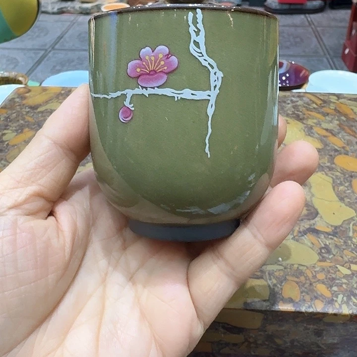 官窑瓷杯一个，瓷。。。