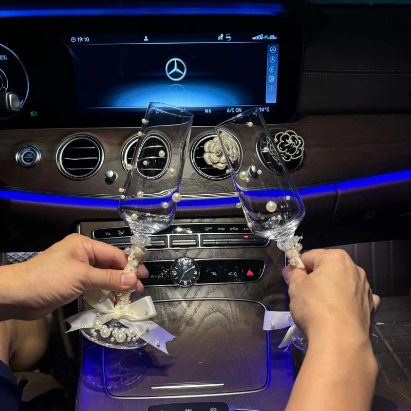 敬酒杯碎钻敬酒杯diy材料包结婚酒杯高脚杯结婚敬酒杯子带羽毛