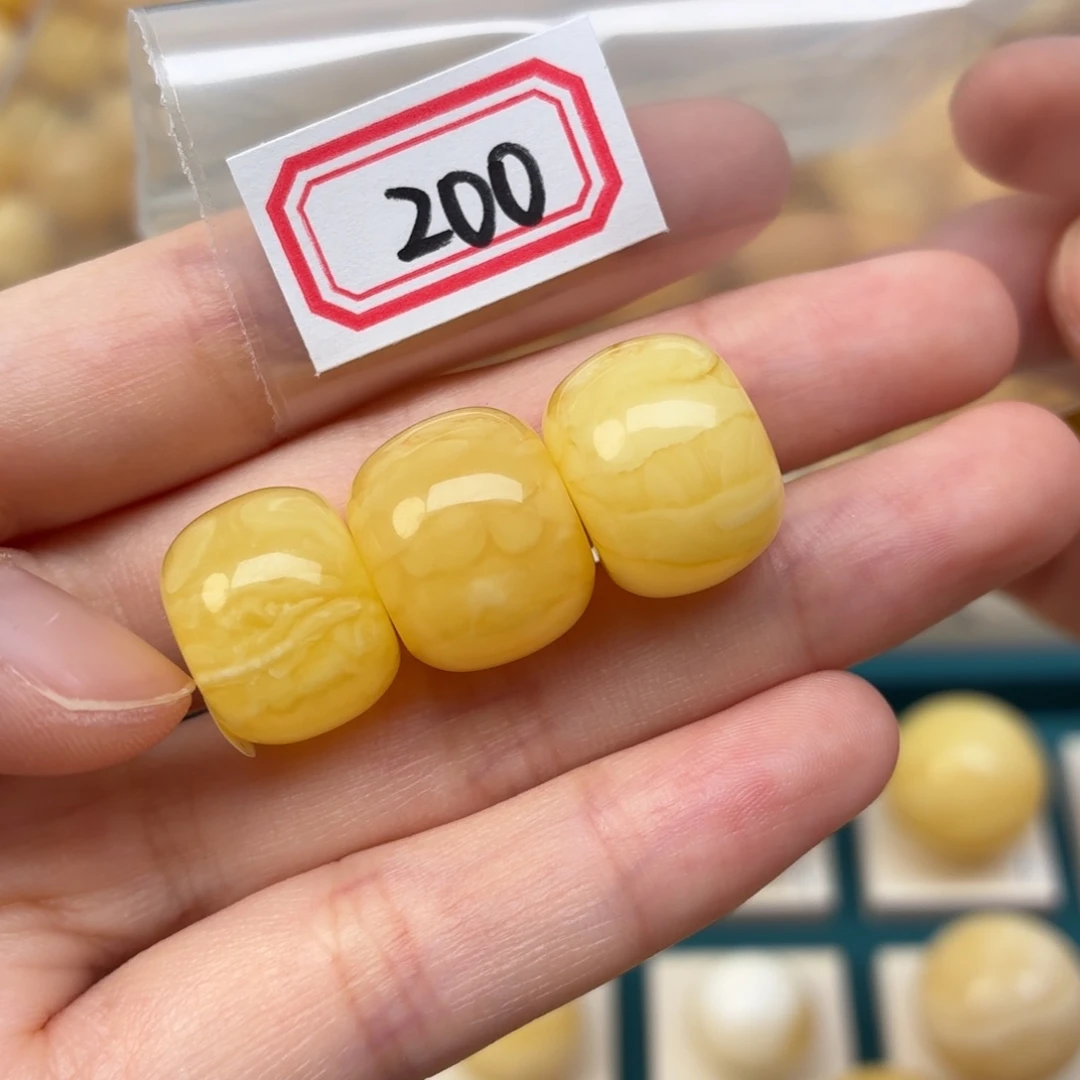 满****未镶嵌蜜蜡裸石蜜蜡