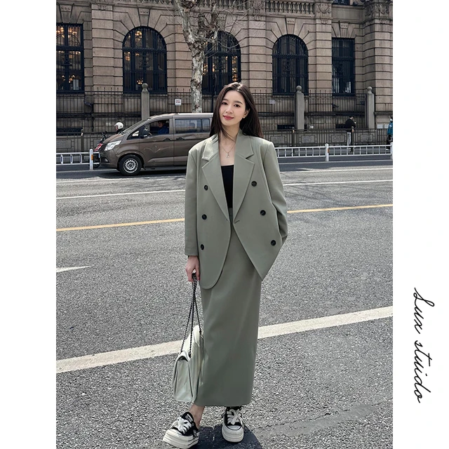 Luxstudio嘉欣2024春装新款宽松高级感阔型西装半身裙套装女网红