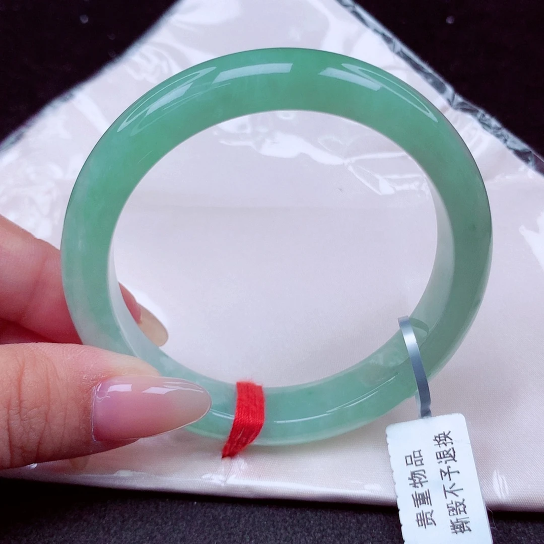 翡翠未镶嵌手镯天然缅甸翡翠A货