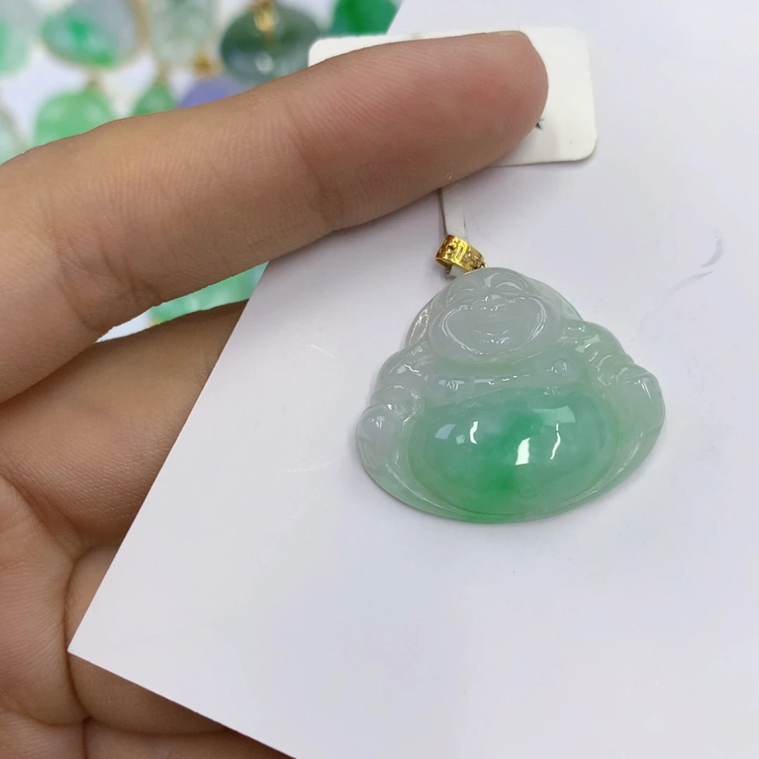 翡翠18K金镶嵌颈饰翡翠