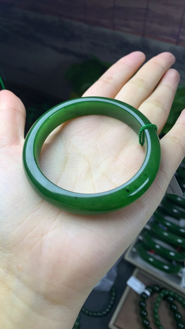 和田玉碧玉辣绿54手镯