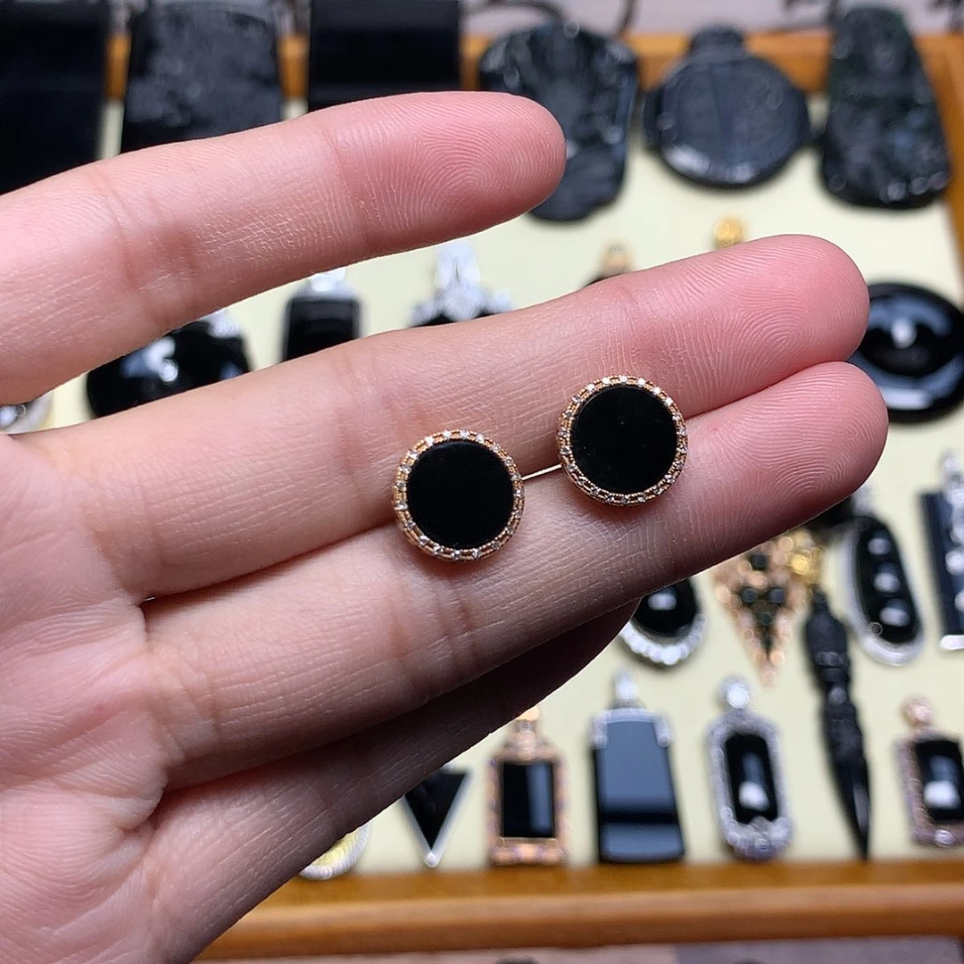 翡翠18K金镶嵌耳钉圆牌