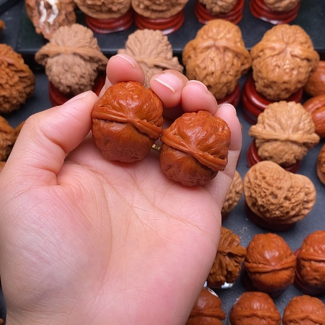 把件文玩核桃蛇皮球