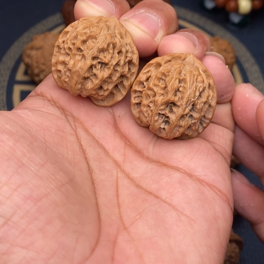 文玩核桃吊坠呲*蓟县苹果园32尺寸的