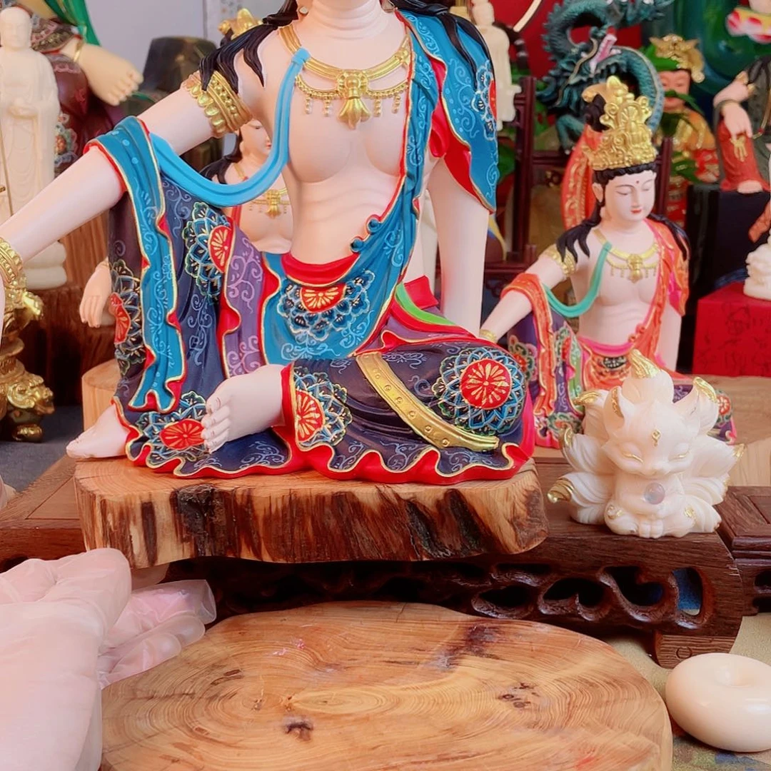 我***宝石材自在观音摆件