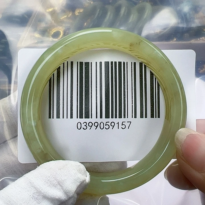 和田玉未镶嵌手镯包容54