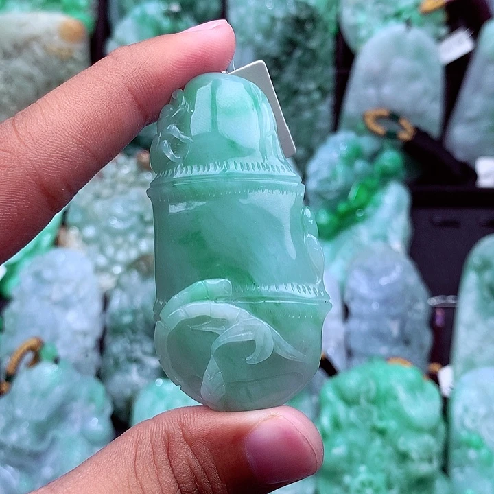 翡翠未镶嵌吊坠(不含链)金*