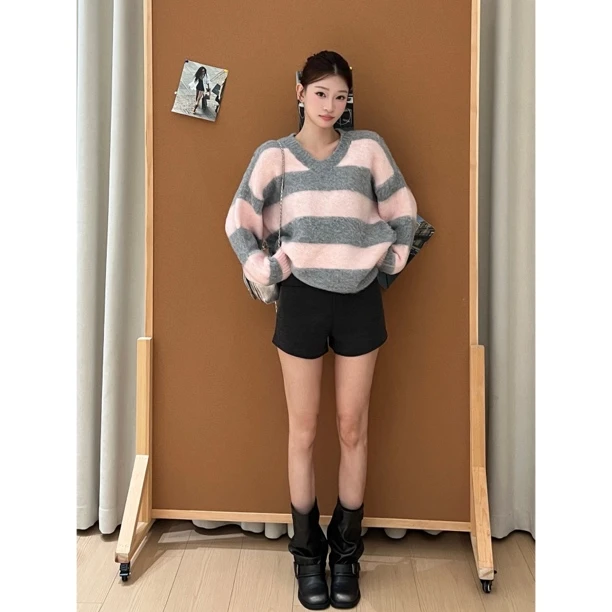 AWY（1dle811#）是拉毛的- 有厚度彩色条纹V领厚实百搭毛衣 10-18