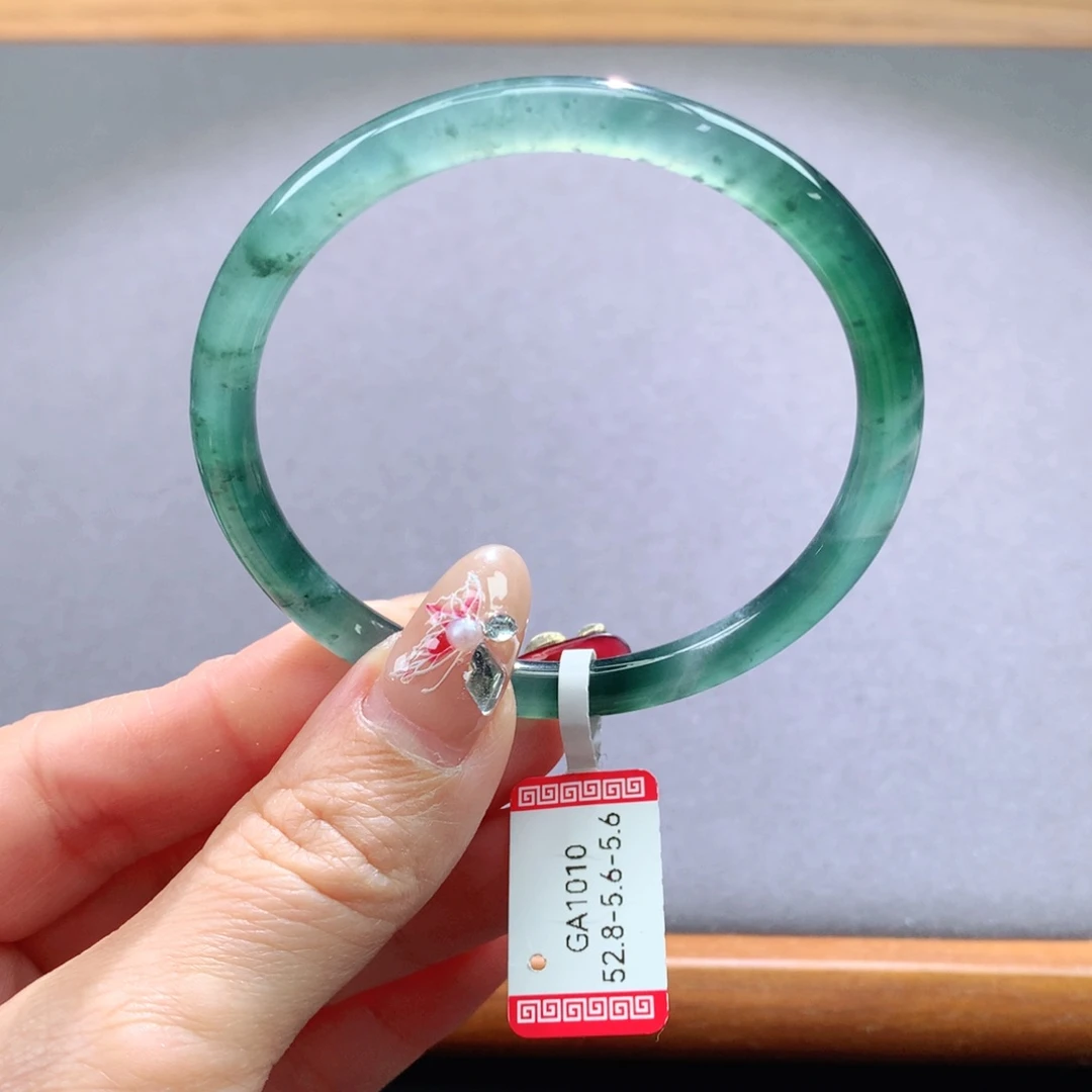 翡翠手镯未镶嵌天然翡翠手镯叮当镯