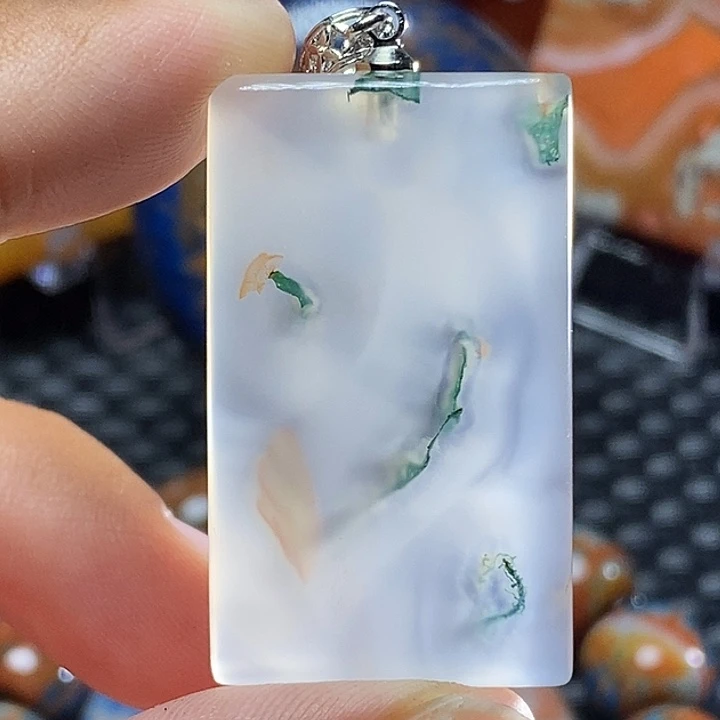 ****名未镶嵌颈饰玛瑙/玉髓