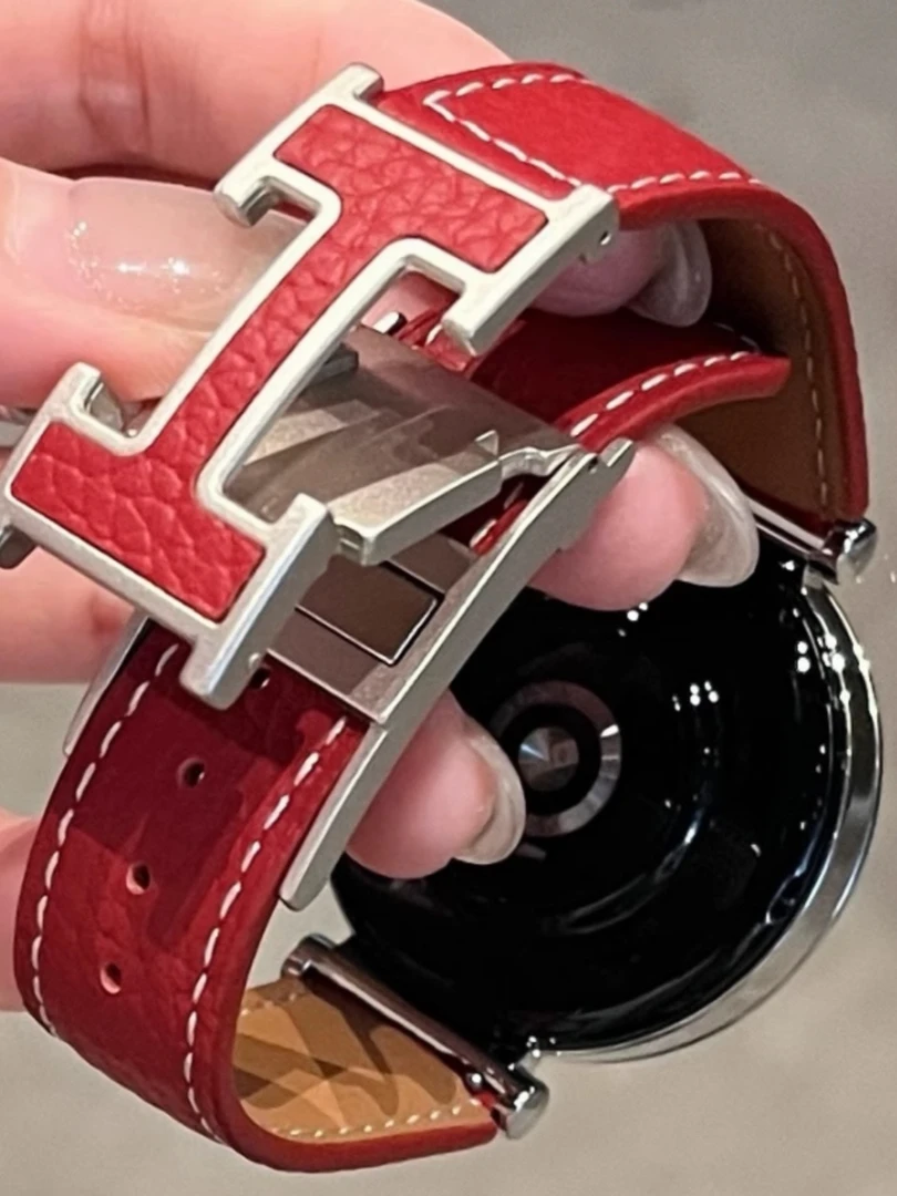 适用华为gt5/gt4高级感新款H扣真皮手表Watch5/4男女41mm新年红色