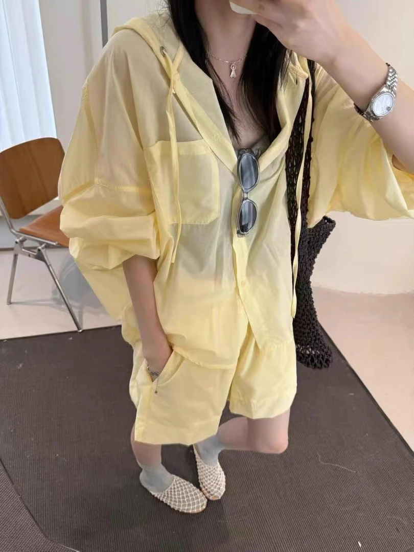 灰灰呀！2856 轻氧活力 韩系设计感连帽防晒上衣+高腰短裤两件套装