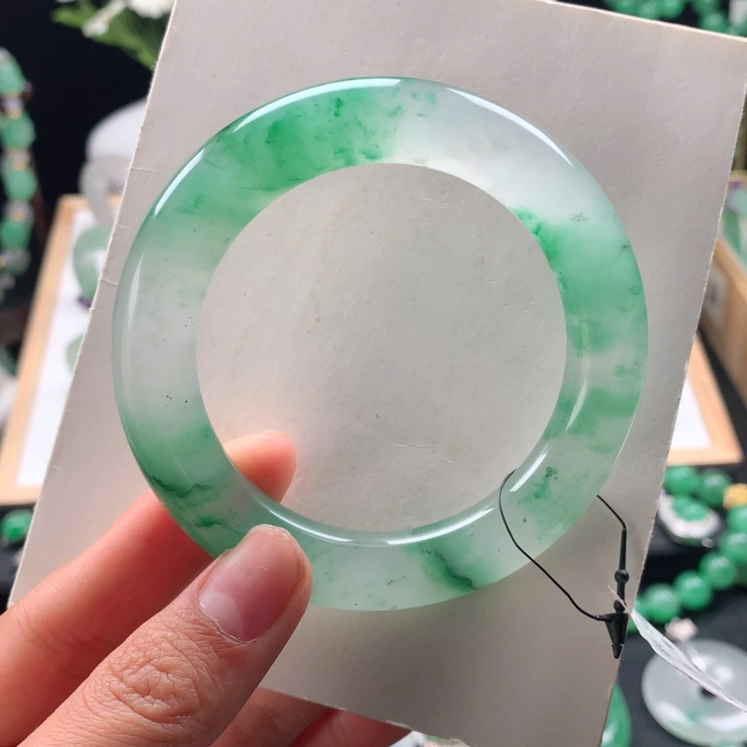 石英质玉未镶嵌手镯