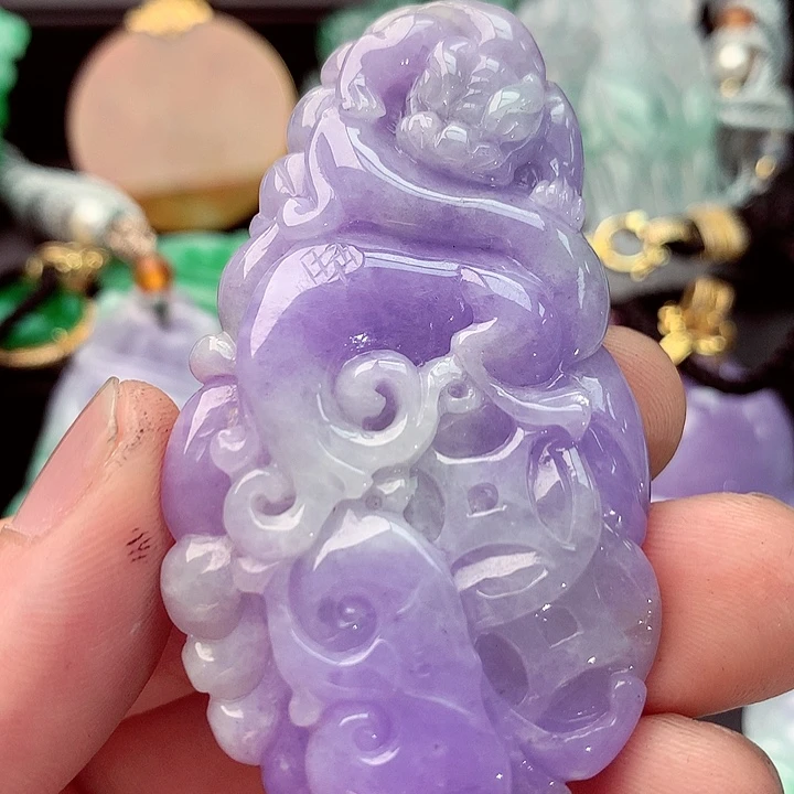吊坠(不含链)未镶嵌翡翠
