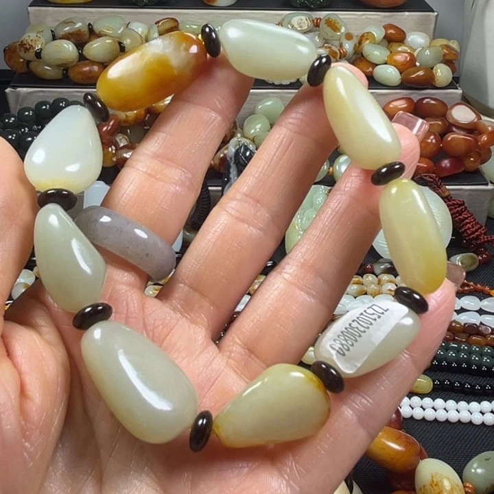 和田玉未镶嵌手串