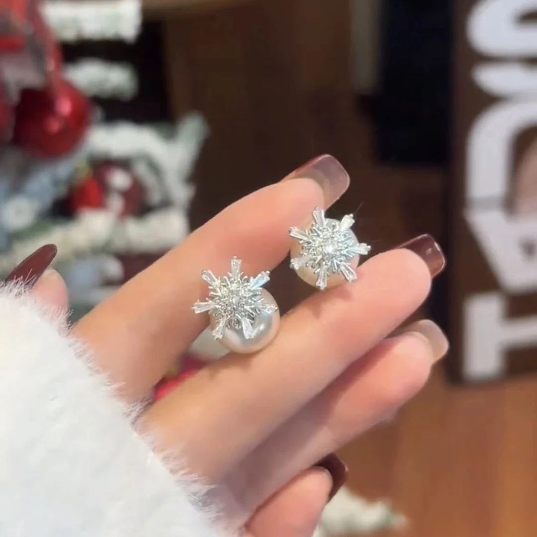 铜合金锆石耳饰 圣诞新品耳饰简约镶嵌锆石雪花珍珠耳钉两戴设计