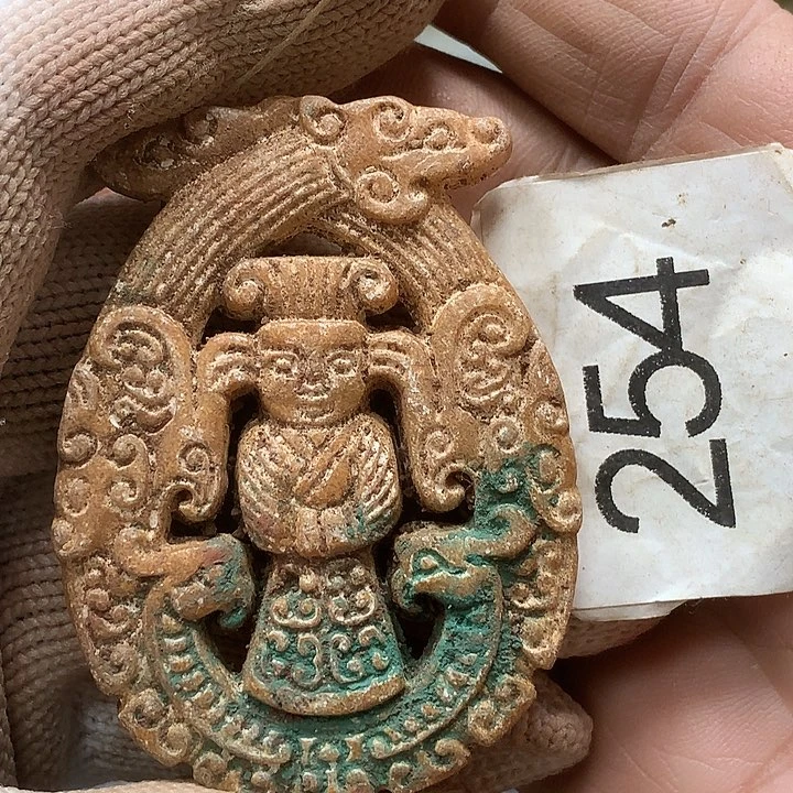 未镶嵌和田玉挂件